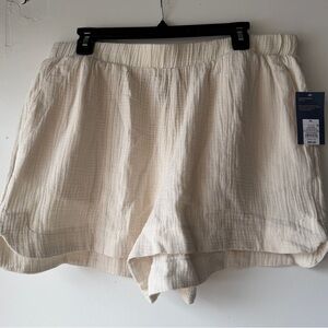 Universal Thread Off-White Textured Shorts